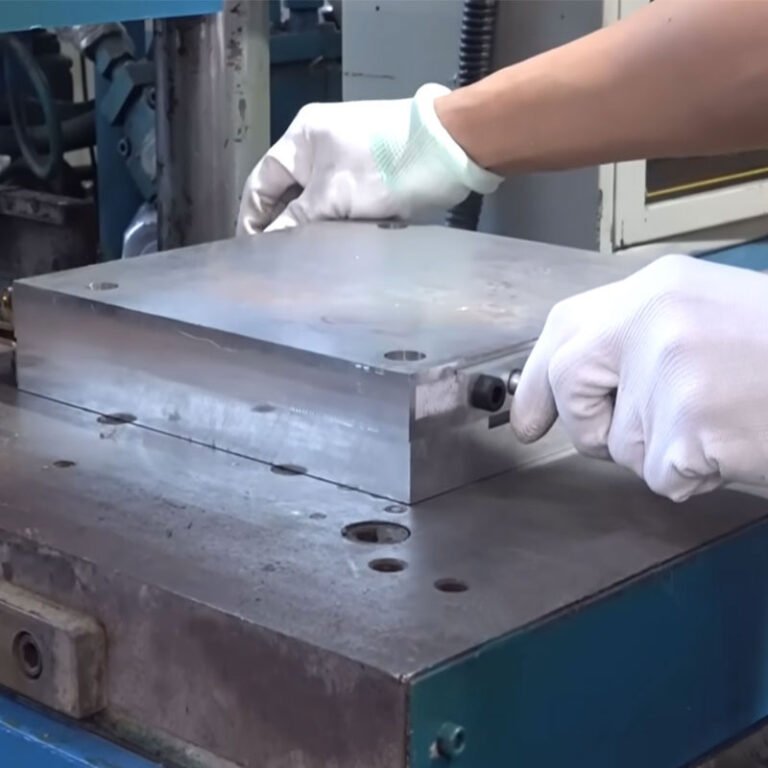 LSR Injection Molding Process 2