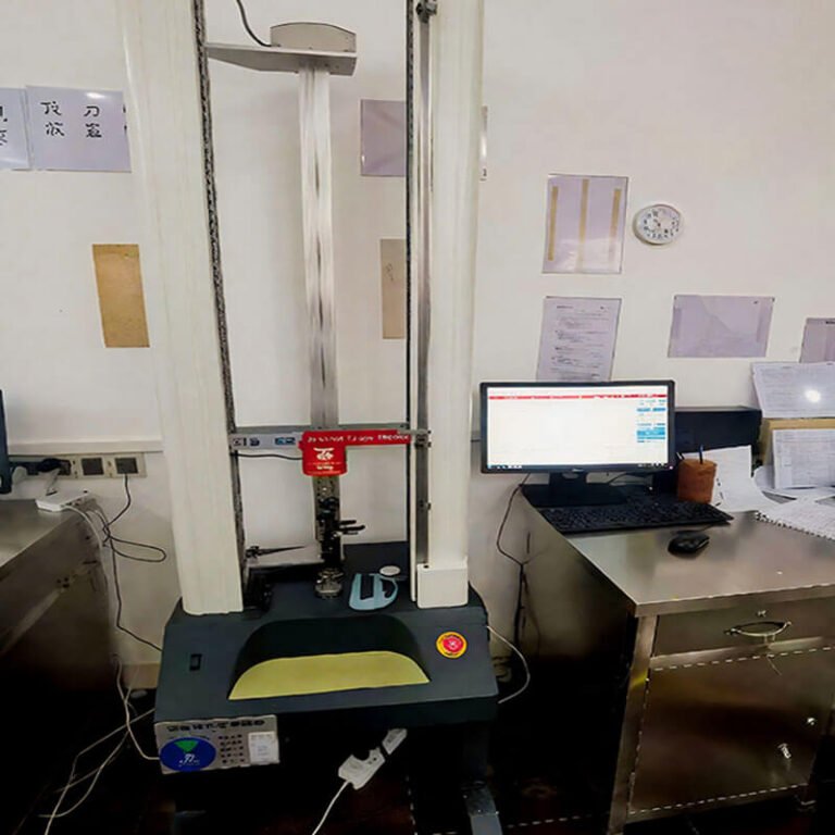 Tensile testing machine